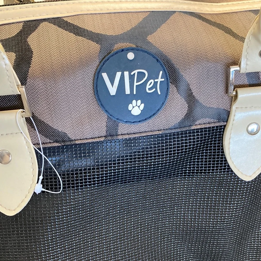 VIPet Black and Tan Pet Carrier NWOT